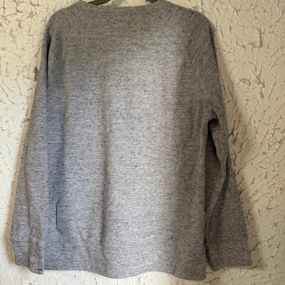 Banana Republic Heather Gray Knit Top - Picture 7 of 7